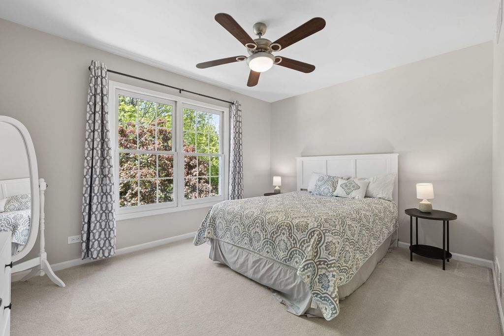 Image 33 of property listing at 2624 Wendy Drive, Naperville, IL 60565