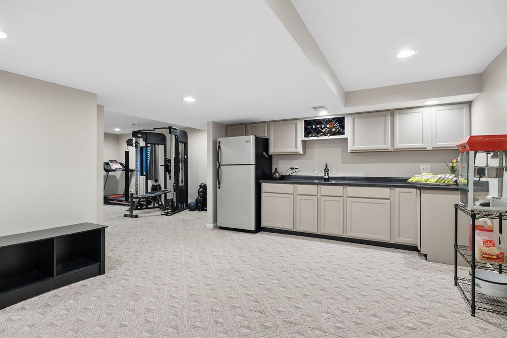 Image 36 of property listing at 2624 Wendy Drive, Naperville, IL 60565