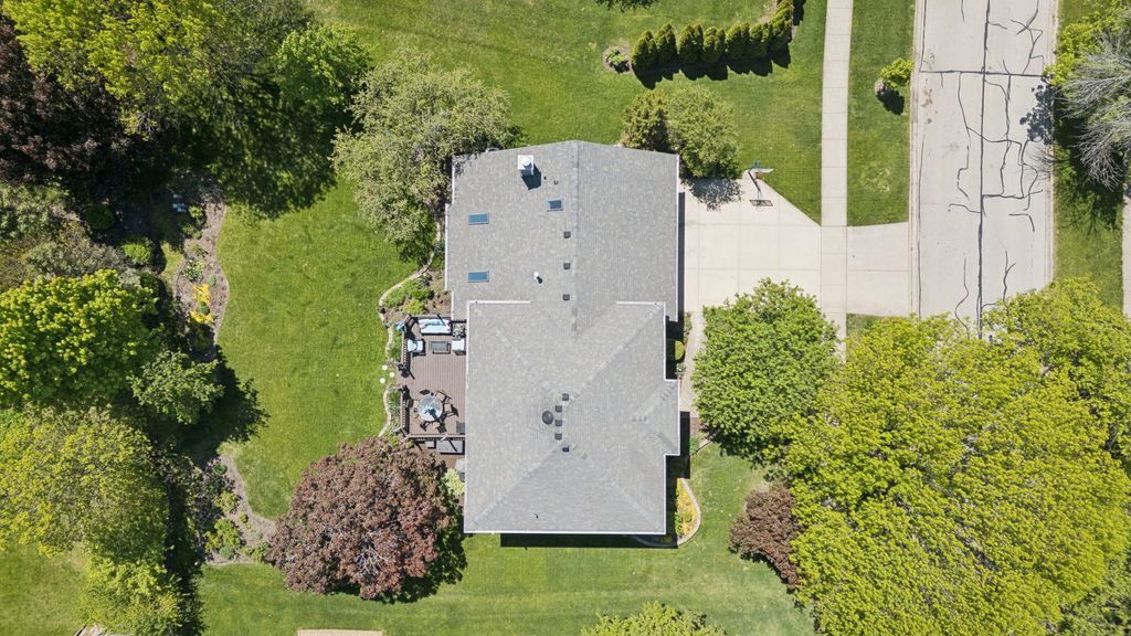 Image 40 of property listing at 2624 Wendy Drive, Naperville, IL 60565