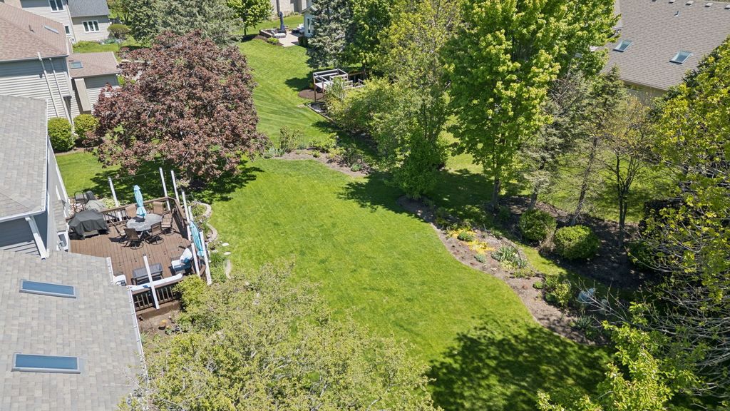Image 41 of property listing at 2624 Wendy Drive, Naperville, IL 60565