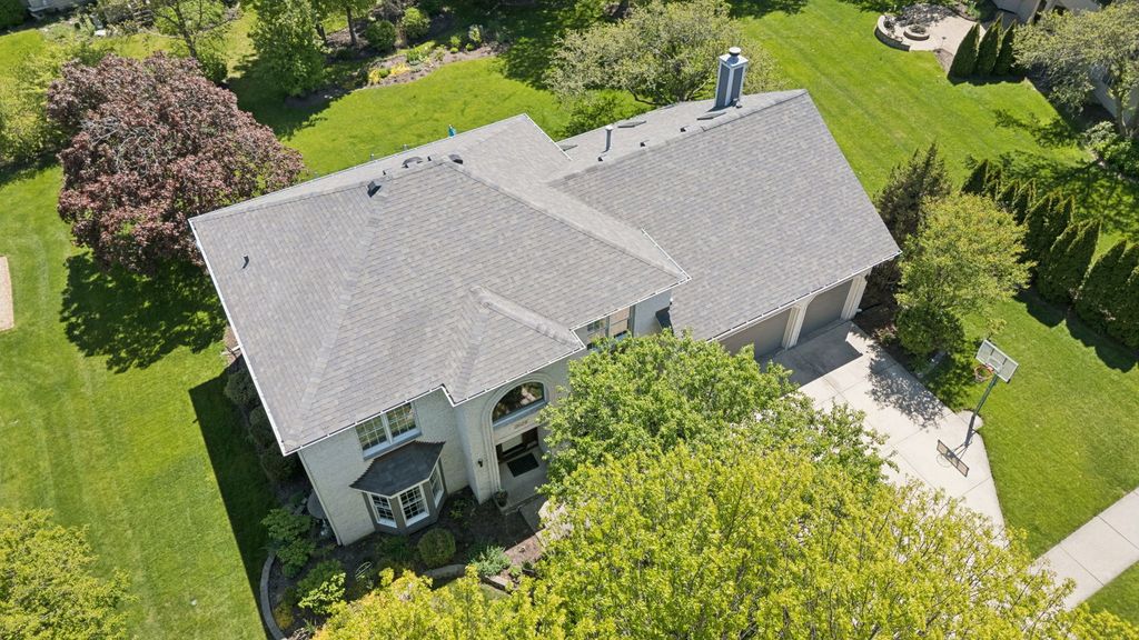 Image 42 of property listing at 2624 Wendy Drive, Naperville, IL 60565