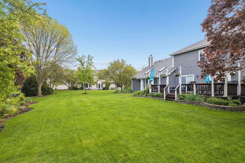 Image 10 of property listing at 2624 Wendy Drive, Naperville, IL 60565