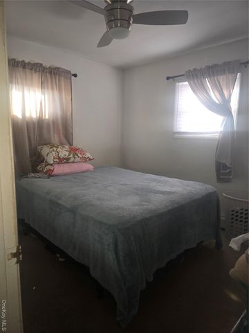 20 Birch Avenue, Farmingville, NY 11738