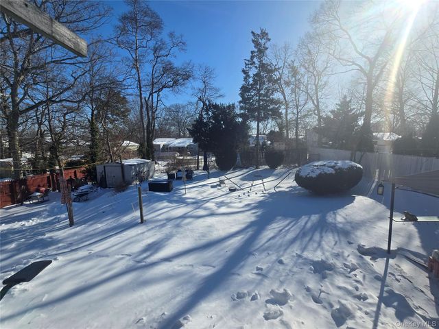 20 Birch Avenue, Farmingville, NY 11738