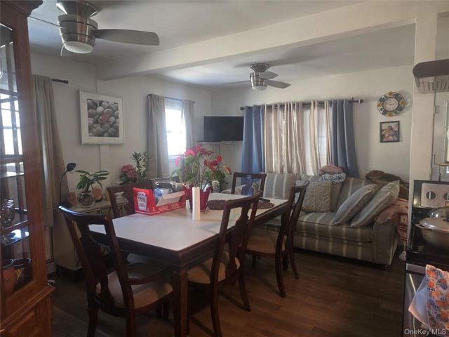 20 Birch Avenue, Farmingville, NY 11738