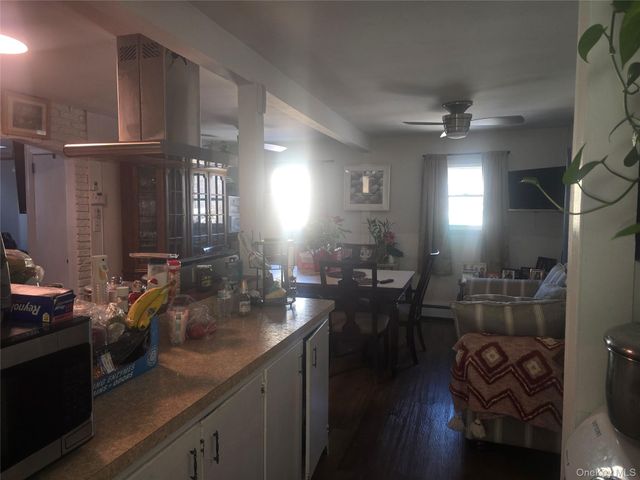 20 Birch Avenue, Farmingville, NY 11738