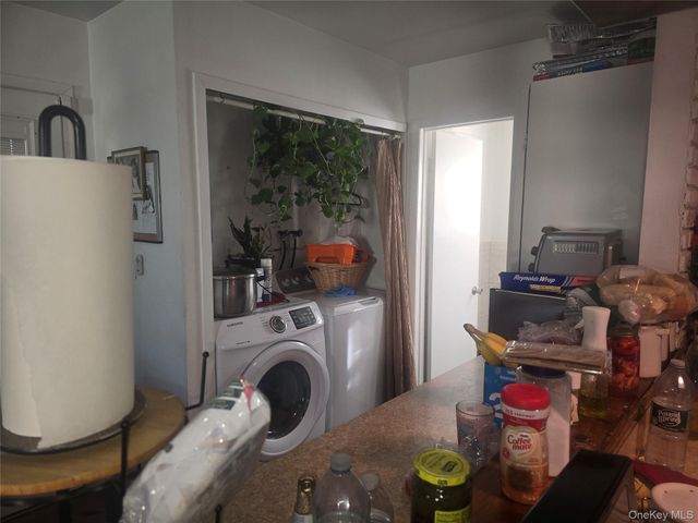 20 Birch Avenue, Farmingville, NY 11738