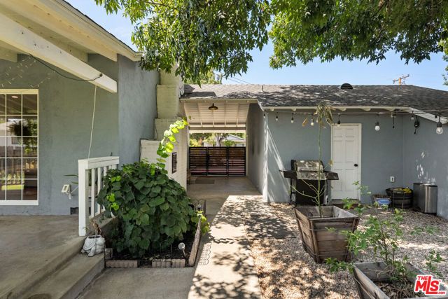 25202 Atwood Boulevard, Santa Clarita, CA 91321