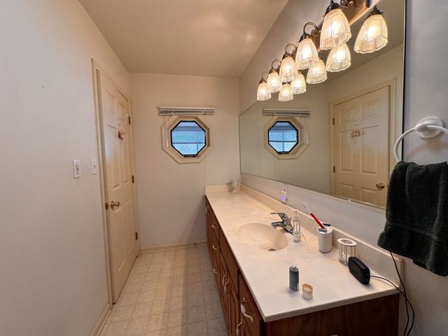 37 Los Indios Drive, Cherokee Village, AR 72529