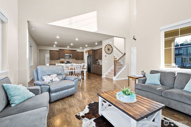 17829 132nd St Ct E, Bonney Lake, WA 98391