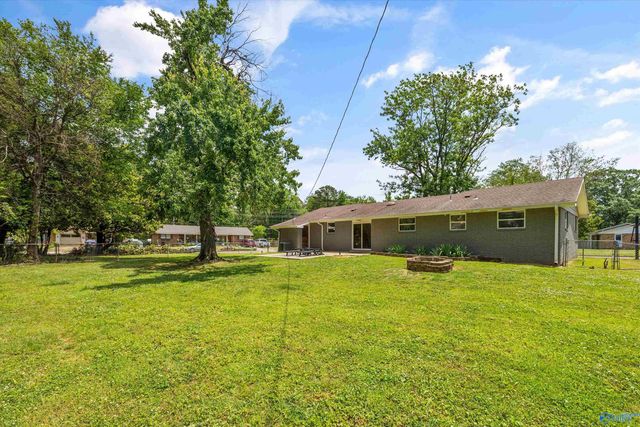 6525 Marsh Avenue NW, Huntsville, AL 35806