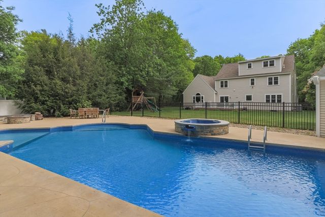 56 Mara Lane, Groton, MA 01450