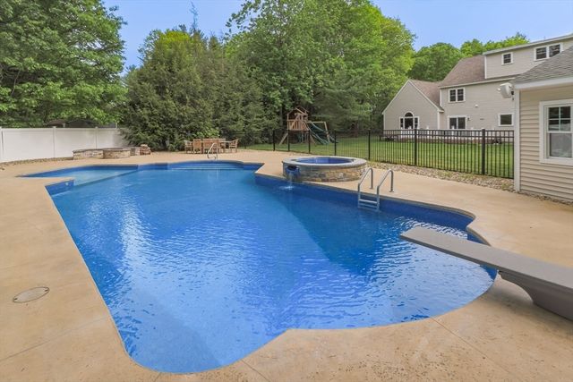56 Mara Lane, Groton, MA 01450