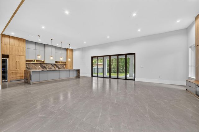 240 N PHELPS AVENUE, Winter Park, FL 32789
