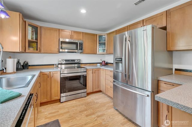 2419 Carlsbad Court, Puyallup, WA 98374