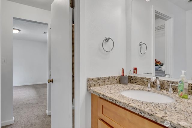 2419 Carlsbad Court, Puyallup, WA 98374