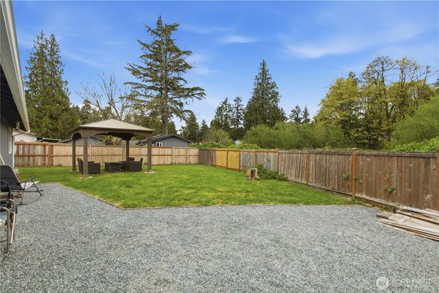 2419 Carlsbad Court, Puyallup, WA 98374