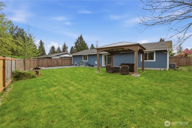 2419 Carlsbad Court, Puyallup, WA 98374