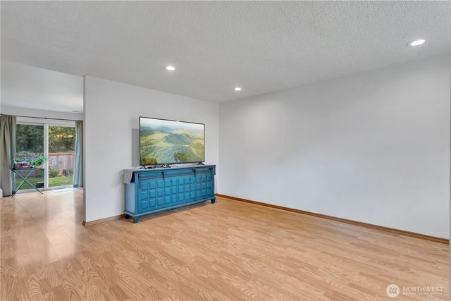 2419 Carlsbad Court, Puyallup, WA 98374