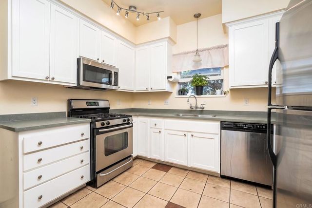 5120 CATOCTIN DR, San Diego, CA 92115