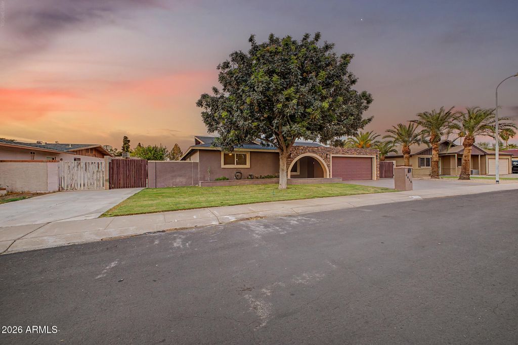 4616 W PURDUE Avenue, Glendale, AZ 85302 — photo 2