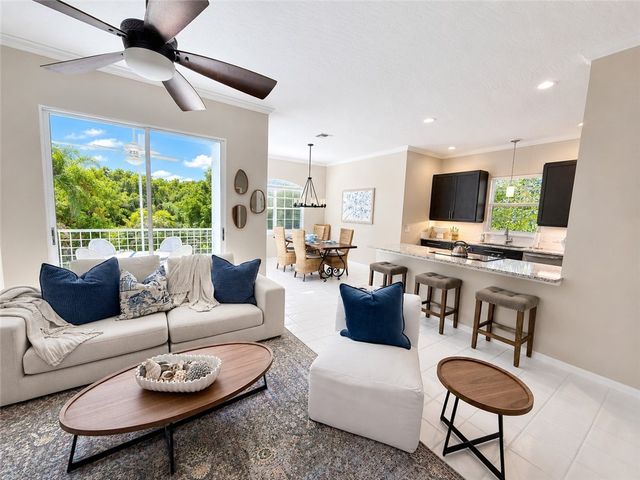 1440 Winding Oaks Circle W 204, Vero Beach, FL 32963