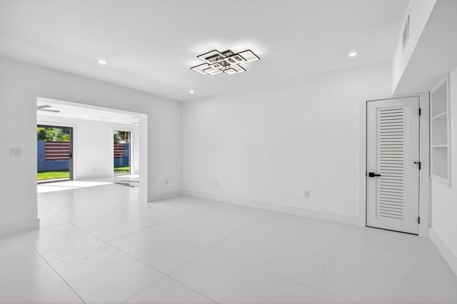 1410 Beta Court N, Lake Clarke Shores, FL 33406