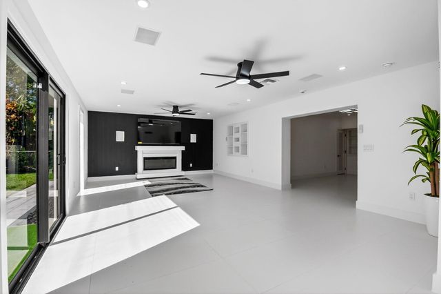 1410 Beta Court N, Lake Clarke Shores, FL 33406