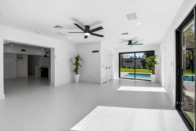 1410 Beta Court N, Lake Clarke Shores, FL 33406