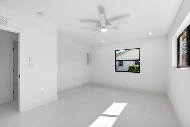 1410 Beta Court N, Lake Clarke Shores, FL 33406