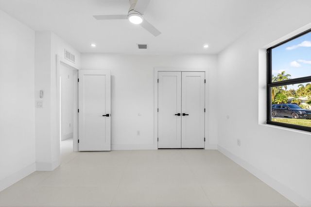 1410 Beta Court N, Lake Clarke Shores, FL 33406