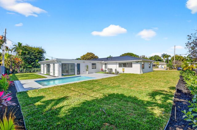 1410 Beta Court N, Lake Clarke Shores, FL 33406