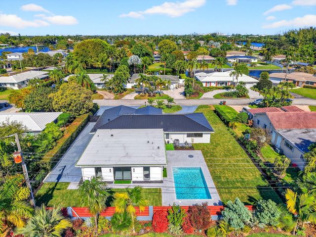 1410 Beta Court N, Lake Clarke Shores, FL 33406