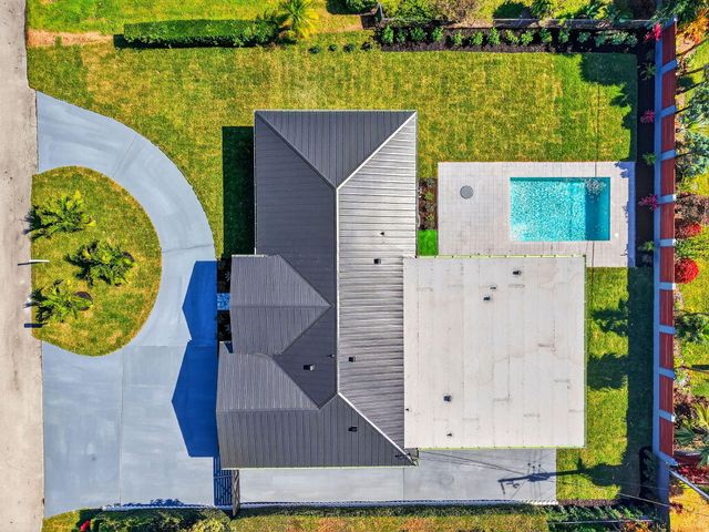 1410 Beta Court N, Lake Clarke Shores, FL 33406