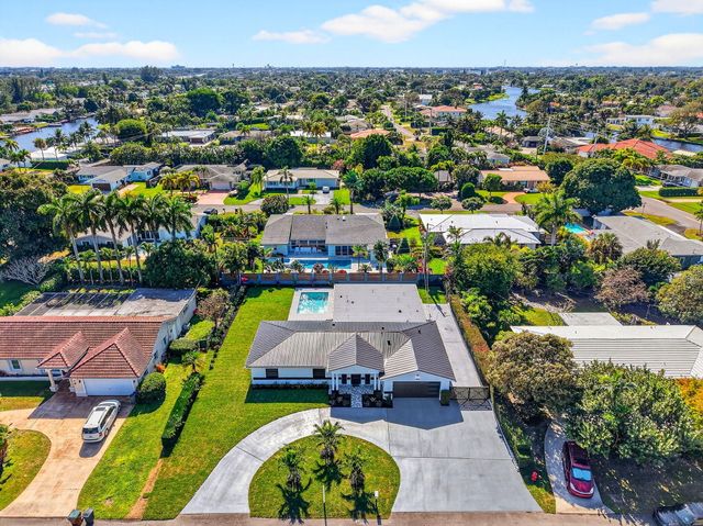 1410 Beta Court N, Lake Clarke Shores, FL 33406