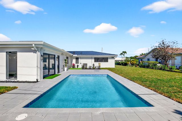 1410 Beta Court N, Lake Clarke Shores, FL 33406