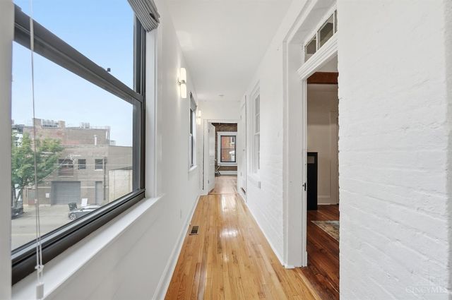 154 E McMicken Avenue, Cincinnati, OH 45202