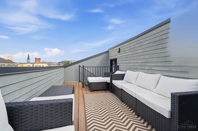 154 E McMicken Avenue, Cincinnati, OH 45202