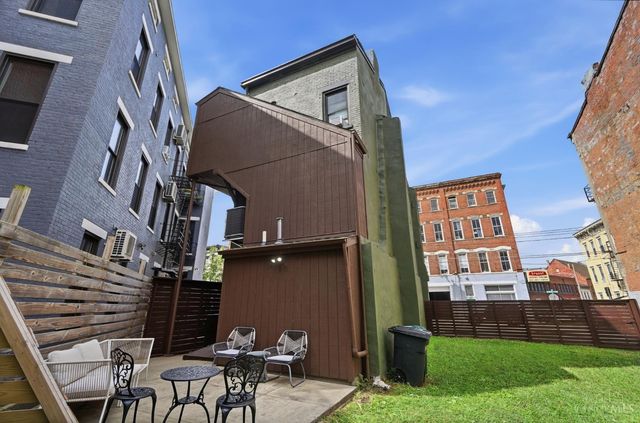154 E McMicken Avenue, Cincinnati, OH 45202