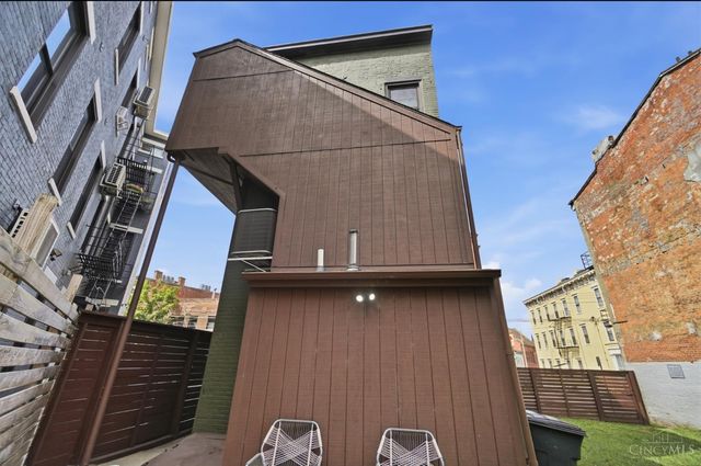 154 E McMicken Avenue, Cincinnati, OH 45202