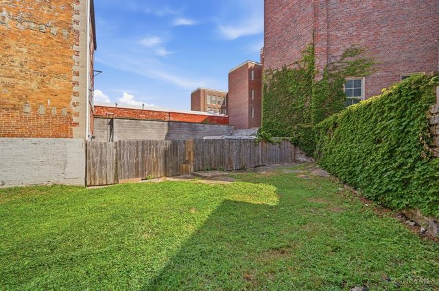 154 E McMicken Avenue, Cincinnati, OH 45202