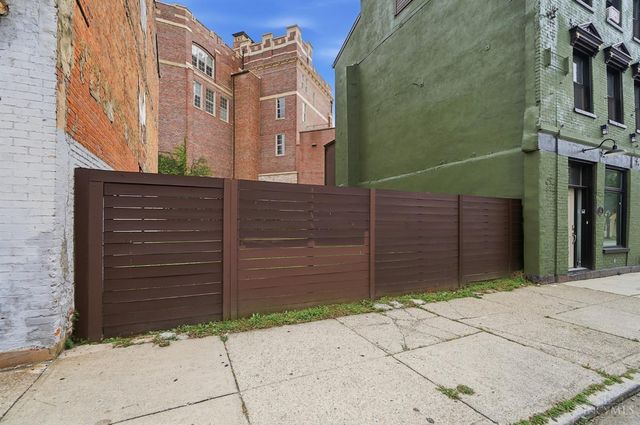 154 E McMicken Avenue, Cincinnati, OH 45202