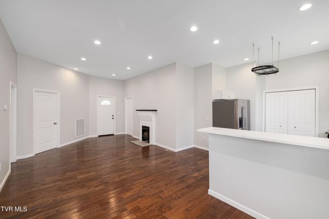 825 Hamilton Street, Johnson City, TN 37604