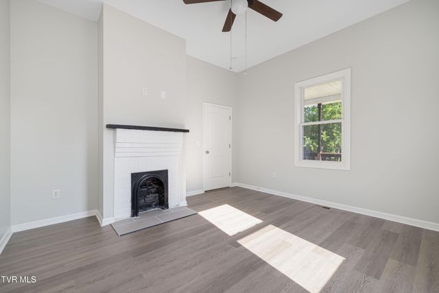825 Hamilton Street, Johnson City, TN 37604