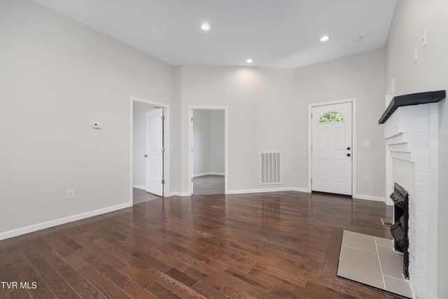 825 Hamilton Street, Johnson City, TN 37604