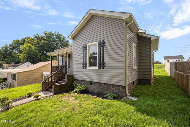 825 Hamilton Street, Johnson City, TN 37604