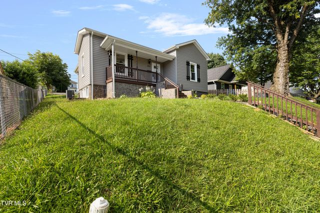 825 Hamilton Street, Johnson City, TN 37604