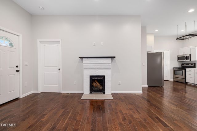 825 Hamilton Street, Johnson City, TN 37604