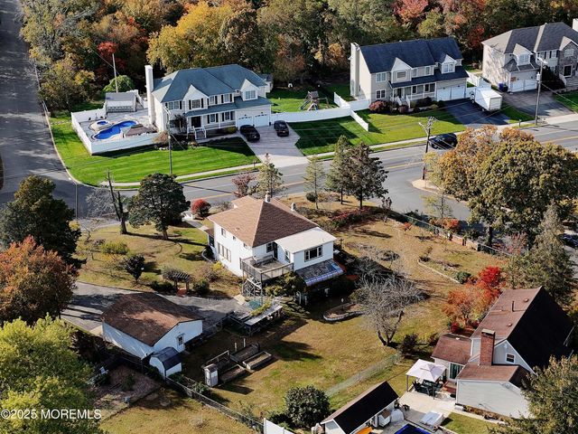 547 Brookside Drive, Toms River, NJ 08753