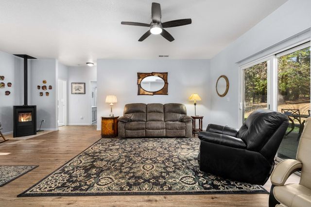 6843 Log Cabin Ln, Placerville, CA 95667